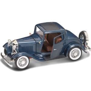    Yat Ming Scale 118   1932 Ford 3 Window Coupe Toys & Games
