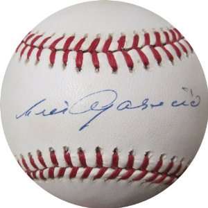  Luis Aparicio Autographed Baseball   Autographed Baseballs 