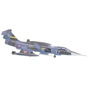   104G Starfighter(Italian/Luftwaffe) (Plastic Model Airp Toys & Games