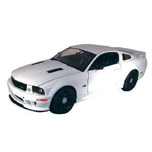  Replicarz W12569W Saleen Mustang Police Cruiser in White 