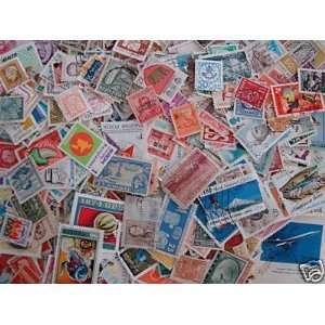   Packet of 500 Different Collectable Worldwide Stamps 