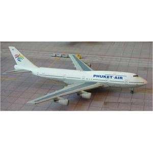   Phuket Airlines B 747 1500 Diecast Plane Model HS VAA Toys & Games