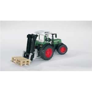   Farmer 209 S w. forklift f. mounting incl. 2 pallets Toys & Games