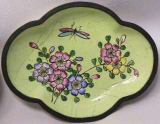 PAIR 2 ANTIQUE CHINESE CANTON ENAMEL ON COPPER FLORAL INSECT SNUFF 