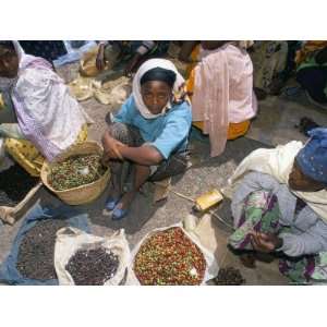 com Market at Denaba, Oromo Country, Kaffa Province, Ethiopia, Africa 