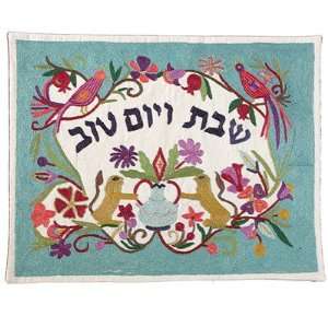  Yair Emanuel lions with a background Challah Cover   CHE 3 