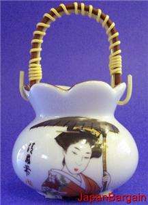 Japanese Porcelain Geisha Toothpick Holder KY5A A  