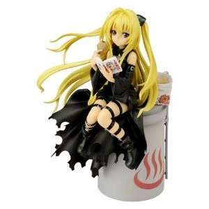 To Love Ru Golden Darkness 18 PVC Figure Megahouse  