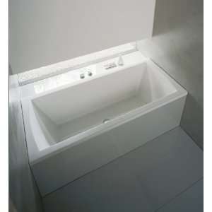   Daro 66 7/8 x 29 1/2in Built In Bath Tub w/Jet System & Remote White
