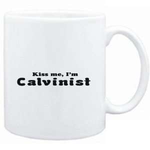    Mug White KISS ME, Im Calvinist Religions