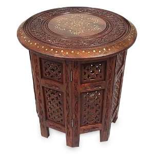  Wood accent table, Garlands