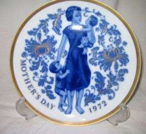 SANTA CLARA blue white 1972 Mothers Day Collector plate  
