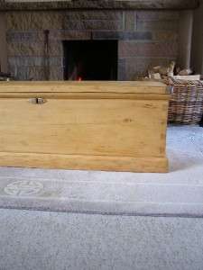 GOOD ANTIQUE VICTORIAN PINE BLANKET BOX TRUNK ~ CHEST COFFEE TABLE 