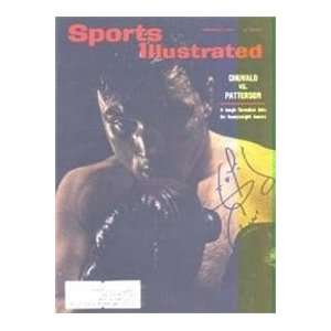  George Chuvalo (Boxing) autographed Sports Illustrated 