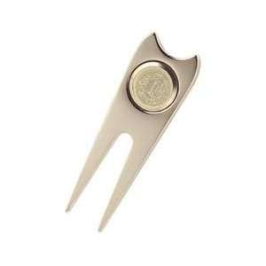 UC Davis   Divot Repair Tool 