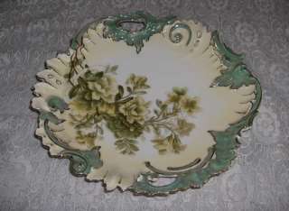 up for sale is a gorgeous hand painted 2 handled collector plate