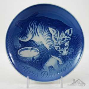 Copenhagen Mothers Day 1971 Blue & White Wall Plaque   Cat and 