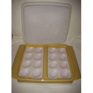 Vintage  GOLD  Tupperware Deviled Egg Taker Container (4 