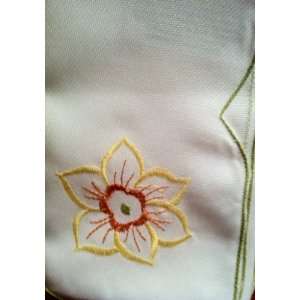  Homewear White Napkins Daffodil Duet Pattern Set of 4 