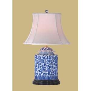  B/W PORCELAIN SCALLOP JAR LAMP