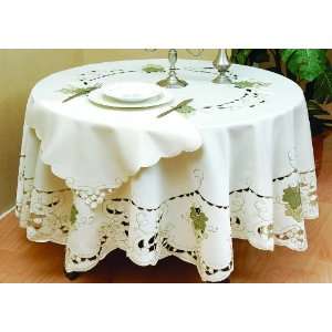  Embroidered Cutwork Tablecloth with Napkins 72x72RD/17 