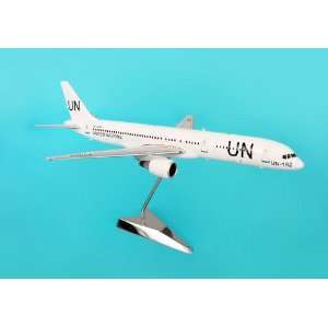  AVIATION200 United Nations 757 200 1/200 REG#UN 152 Toys 