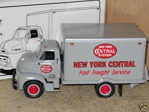 53 FORD NY CENTRAL BOX VAN FIRST GEAR MINT 1ST  