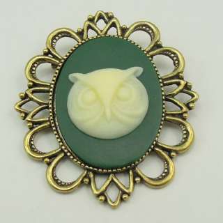 Retro Style cameo pin brooch w/Green yellow Owl head cameo  