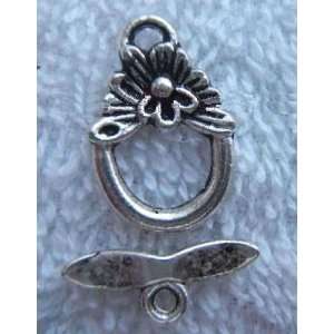  #70585 Silver   18mm Floral Metal Toggle Clasp   1 clasp 