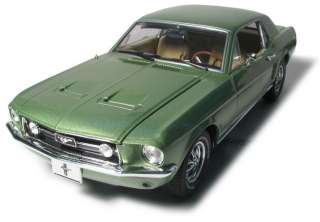GREENLIGHT 12805 118 1967 FORD MUSTANG COUPE LIME GREEN DIECAST MODEL 