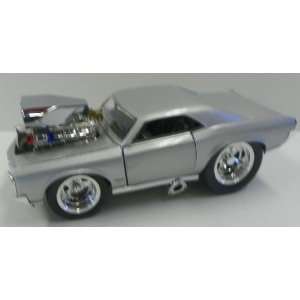   24 Scale Diecast 1966 Pontiac Gto in Color Silver Toys & Games