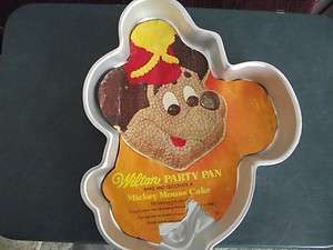 WILTON MICKEY FACE CAKE PAN WITH INSERT 1976  