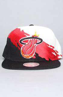 Mitchell & Ness The Miami Heat Paintbrush Snapback Hat in Black Red 