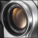 Sony TRV138 / 20x Optical Zoom / 990x Digital Zoom / Hi8 Handycam 