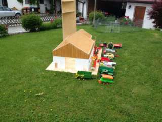 Bauernhof mit Bruder  Landmaschinen in Bayern   Uffing  Spielzeug 