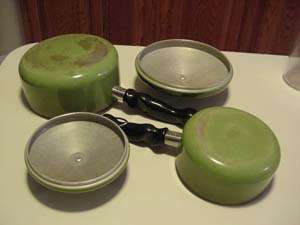 Vintage WEAR EVER Registered Aluminum 1 & 2 qt Sauce Pans green  