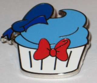 Character CUPCAKE Donald Duck Mini Booster Disney Pin  