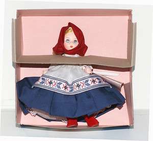 MADAME ALEXANDER 8 INCH DOLL 548 RUSSIA INTERNATIONAL COUNTRY SERIES 