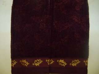 Set 2 Hand Towels Christmas Holly Leaves Burgandy Gold Metallic Cotton 