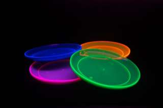 Blacklight Reactive 9 Inch Plastic Party Plates  20 ct. 098382509914 