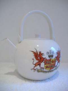 Goss Crested China Windsor Kettle and Lid Wales Arms  