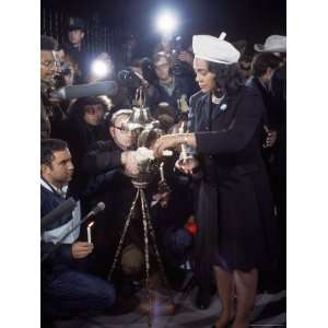  Coretta Scott King and Press in White House After 
