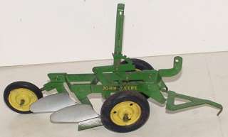 VINTAGE JOHN DEERE FARM 2 BOTTOM PLOW TOY ESKA TRU SCALE NICE ONE 