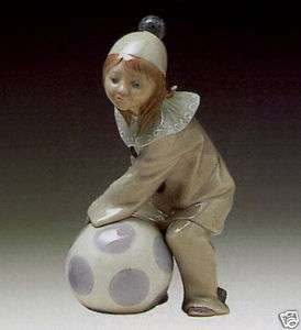 LLADRO GIRL WITH BALL # 1177 CLOWN IN MINT CONDITION  