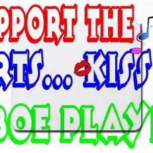    Support the Arts Kiss A Oboe Player Mousepad