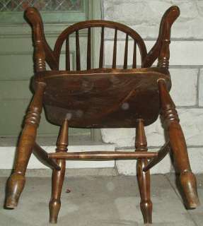 Antique Windsor ENGLISH YEW WOOD ARM CHAIR comb back early american 